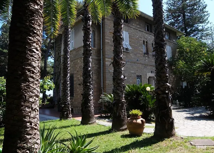 La Casa Di Anny Di Charme Bed & Breakfast 4*